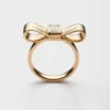 Δαχτυλίδι Eternal Gold Bow – Κίτρινο χρυσό με διαμάντι εργαστηριακής καλλιέργειας Δαχτυλίδι Eternal Gold Bow – Κίτρινο χρυσό με διαμάντι εργαστηριακής καλλιέργειας
