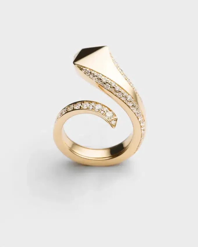 Δαχτυλίδι Eternal Gold Snake σε κίτρινο χρυσό και διαμάντια Δαχτυλίδι Eternal Gold Snake σε κίτρινο χρυσό και διαμάντια