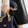 Δερμάτινη μίνι φούστα Δερμάτινη μίνι φούστα