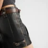 Δερμάτινη μίνι φούστα Δερμάτινη μίνι φούστα