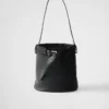 Δερμάτινη τσάντα Prada Buckle με ζώνη