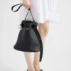 Δερμάτινη τσάντα Prada Buckle με ζώνη