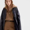 Ελαφρύ αδιάβροχο από Re-Nylon Ελαφρύ αδιάβροχο από Re-Nylon