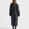 Ελαφρύ αδιάβροχο από Re-Nylon Ελαφρύ αδιάβροχο από Re-Nylon