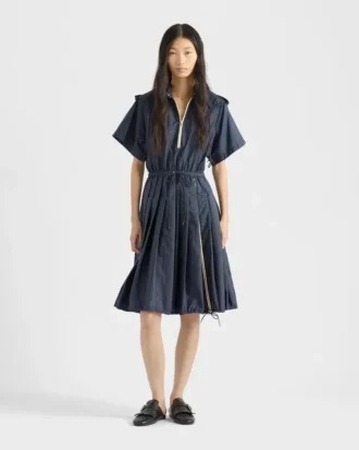 Ελαφρύ φόρεμα midi από Re-Nylon
