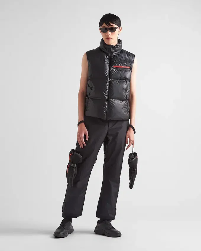 Ελαφρύ γιλέκο από Re-Nylon Ελαφρύ γιλέκο από Re-Nylon