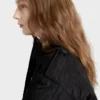Ελαφρύ μπουφάν από Re-Nylon Ελαφρύ μπουφάν από Re-Nylon