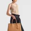 Εξαιρετικά μεγάλη δερμάτινη τσάντα Prada Buckle Εξαιρετικά μεγάλη δερμάτινη τσάντα Prada Buckle