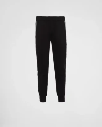 Φόρμες με λεπτομέρειες από Re-Nylon Φόρμες με λεπτομέρειες από Re-Nylon