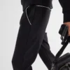 Φόρμες με λεπτομέρειες από Re-Nylon Φόρμες με λεπτομέρειες από Re-Nylon