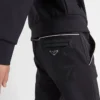 Φόρμες με λεπτομέρειες από Re-Nylon Φόρμες με λεπτομέρειες από Re-Nylon