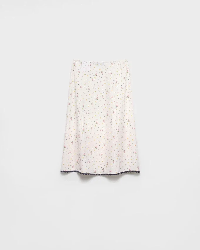 Φούστα από πονζέ με floral print Φούστα από πονζέ με floral print