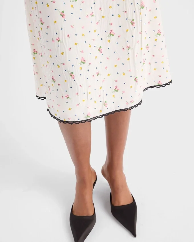 Φούστα από πονζέ με floral print Φούστα από πονζέ με floral print