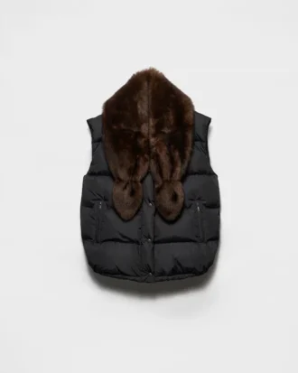 Γιλέκο από Re-Nylon και shearling
