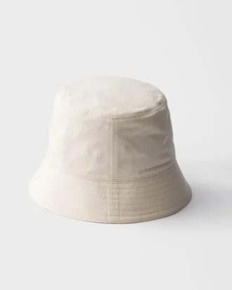 Καπέλο Bucket από παλιά γαμπαρντίνα Καπέλο Bucket από παλιά γαμπαρντίνα