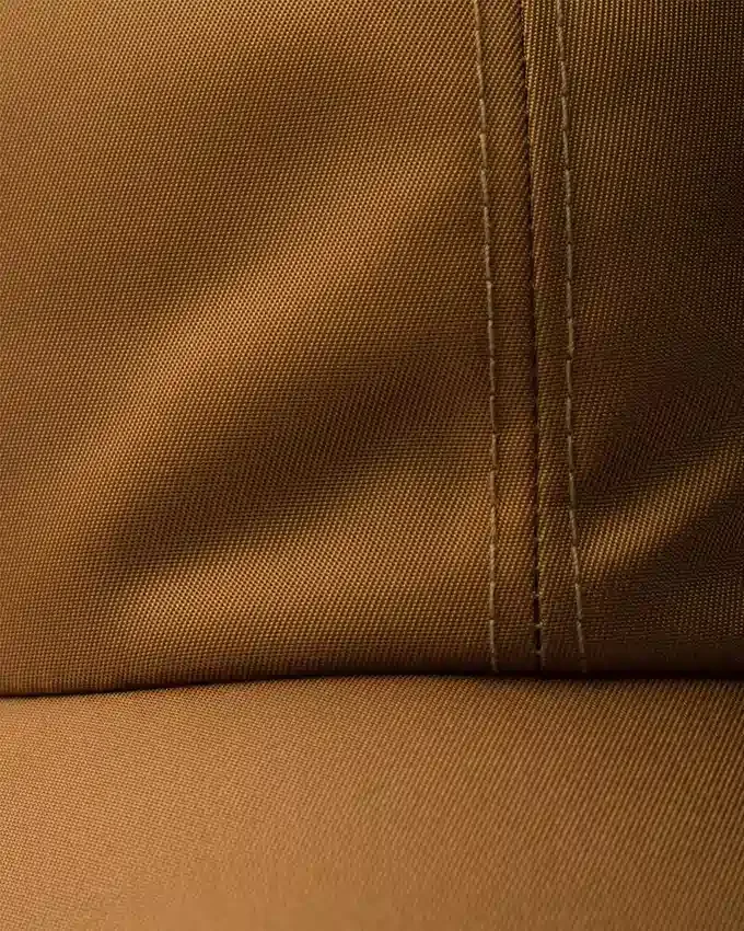 Καπέλο μπέιζμπολ από Re-Nylon και δέρμα Καπέλο μπέιζμπολ από Re-Nylon και δέρμα