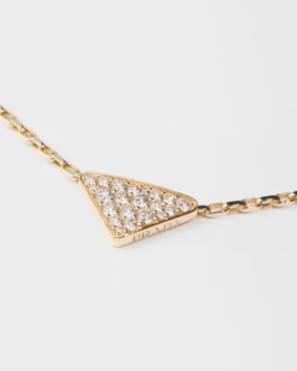 Κολιέ με κρεμαστό κόσμημα Eternal Gold Eternal Mini Triangle σε κίτρινο χρυσό και διαμάντια