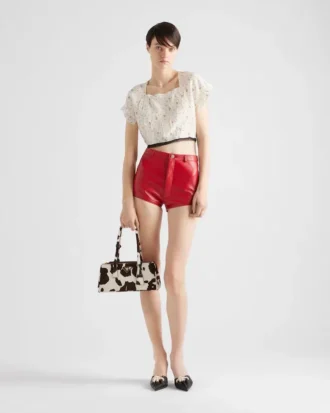Κοντομάνικο crop top με floral print από Ponga