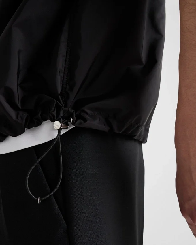Κοντομάνικο πουκάμισο από ελαφρύ Re-Nylon Κοντομάνικο πουκάμισο από ελαφρύ Re-Nylon