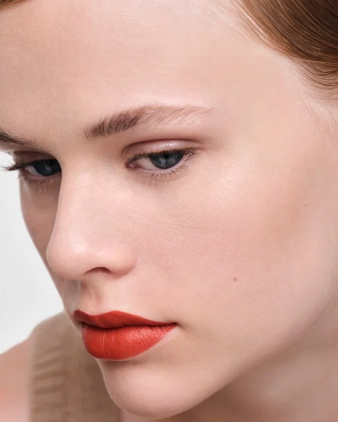 Κραγιόν Prada Monochrome Hyper Matte – O77 – Arancio Κραγιόν Prada Monochrome Hyper Matte – O77 – Arancio