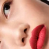Κραγιόν Prada Monochrome Hyper Matte – R28 – Fuoco Κραγιόν Prada Monochrome Hyper Matte – R28 – Fuoco