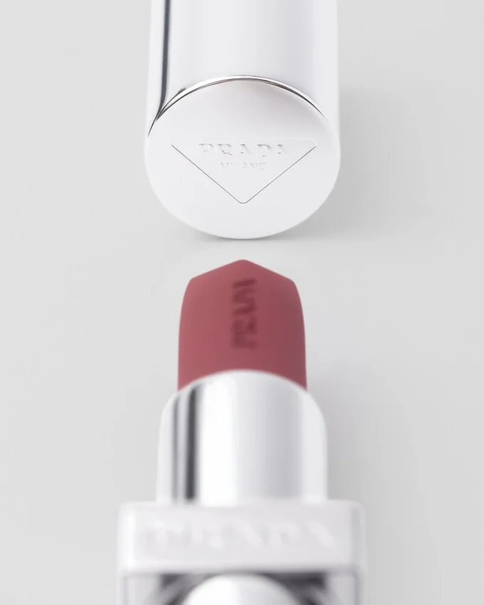Κραγιόν Prada Monochrome Soft Matte – B105 – Tonka Κραγιόν Prada Monochrome Soft Matte – B105 – Tonka