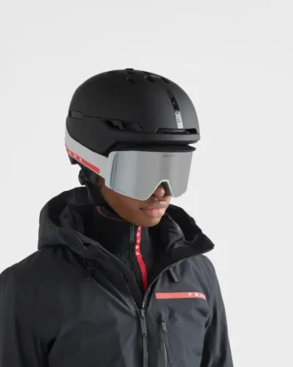Κράνος χιονιού Prada Linea Rossa by Oakley – Μέγεθος M Κράνος χιονιού Prada Linea Rossa by Oakley – Μέγεθος M