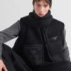 Μαλλί κασκόλ με τσέπη από Re-Nylon Gabardine Μαλλί κασκόλ με τσέπη από Re-Nylon Gabardine