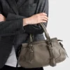 Μεγάλη δερμάτινη τσάντα Μεγάλη δερμάτινη τσάντα