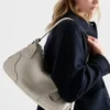 Μεγάλη δερμάτινη τσάντα ώμου Prada Aimae Μεγάλη δερμάτινη τσάντα ώμου Prada Aimae