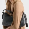 Μεγάλη δερμάτινη τσάντα ώμου Prada Aimae Μεγάλη δερμάτινη τσάντα ώμου Prada Aimae