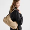 Μεγάλη δερμάτινη τσάντα ώμου Prada Aimae Μεγάλη δερμάτινη τσάντα ώμου Prada Aimae