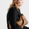 Μεγάλη δερμάτινη τσάντα ώμου Prada Aimae Μεγάλη δερμάτινη τσάντα ώμου Prada Aimae