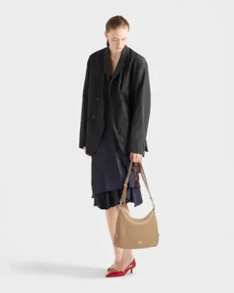 Μεγάλη δερμάτινη τσάντα ώμου Prada Fold