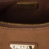 Μεγάλη τσάντα ώμου Prada Aimae από δέρμα Nubuck Μεγάλη τσάντα ώμου Prada Aimae από δέρμα Nubuck