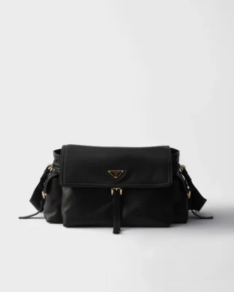 Μεγάλη τσάντα ώμου Prada Explore από δέρμα Nappa με πτερύγιο