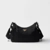 Μεγάλη τσάντα Prada Explore από Re-Nylon και δέρμα Μεγάλη τσάντα Prada Explore από Re-Nylon και δέρμα