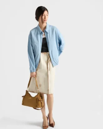 Μεγάλη τσάντα Prada Explore από σουέτ