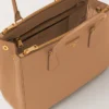 Μεγάλη τσάντα Prada Galleria από δέρμα Saffiano Μεγάλη τσάντα Prada Galleria από δέρμα Saffiano