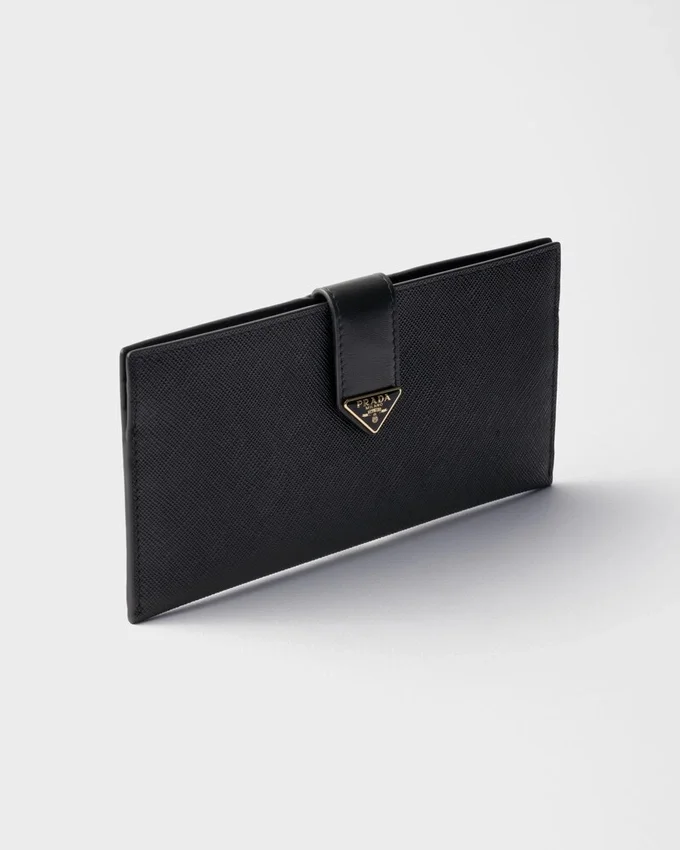 Μεγάλο πορτοφόλι από δέρμα Saffiano Μεγάλο πορτοφόλι από δέρμα Saffiano