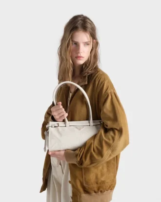 Μεσαίου μεγέθους δερμάτινη τσάντα Prada Bonnie