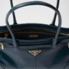 Μεσαίου μεγέθους δερμάτινη τσάντα Prada Bonnie