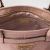 Μεσαίου μεγέθους δερμάτινη τσάντα Prada Bonnie