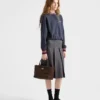 Μεσαίου μεγέθους τσάντα tote με επένδυση από Re-Nylon και δέρμα