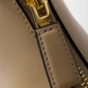 Μικρή δερμάτινη τσάντα ώμου Prada Arqua Μικρή δερμάτινη τσάντα ώμου Prada Arqua