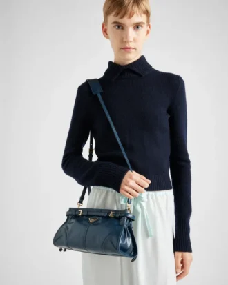 Μικρή δερμάτινη τσάντα ώμου Prada Bonnie