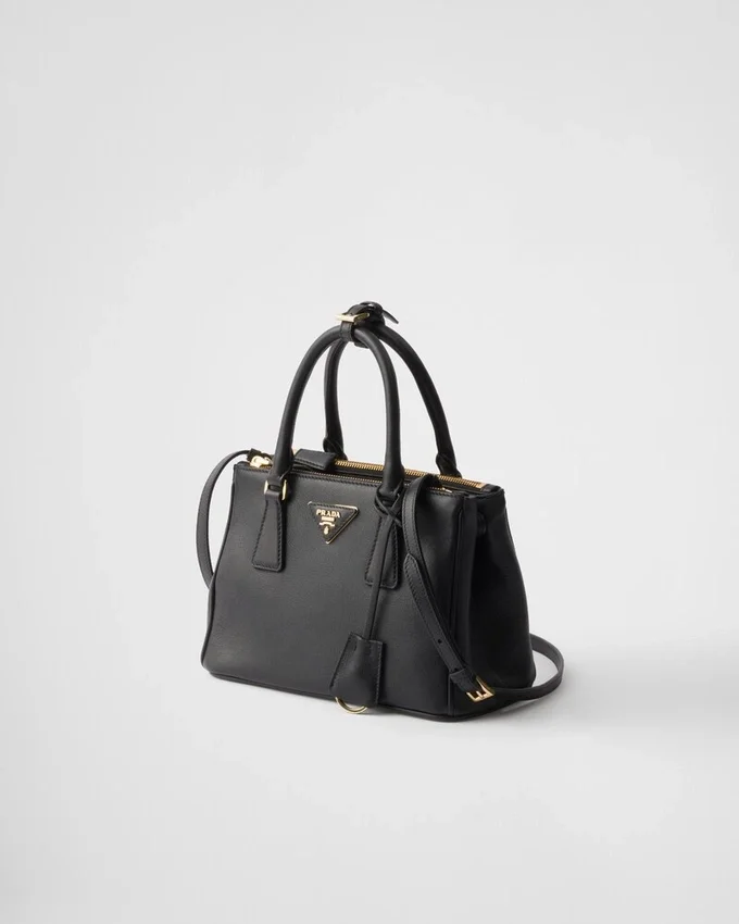 Μικρή δερμάτινη τσάντα Prada Galleria Μικρή δερμάτινη τσάντα Prada Galleria