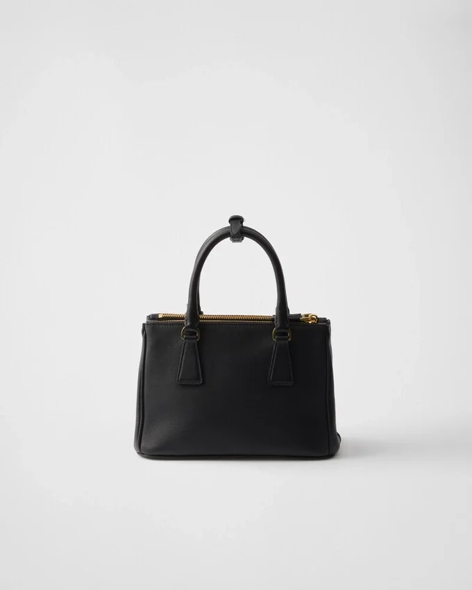 Μικρή δερμάτινη τσάντα Prada Galleria Μικρή δερμάτινη τσάντα Prada Galleria