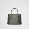 Μικρή δερμάτινη τσάντα Prada Galleria Ombra Saffiano Μικρή δερμάτινη τσάντα Prada Galleria Ombra Saffiano