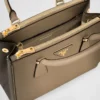 Μικρή δερμάτινη τσάντα Prada Galleria Ombra Saffiano Μικρή δερμάτινη τσάντα Prada Galleria Ombra Saffiano